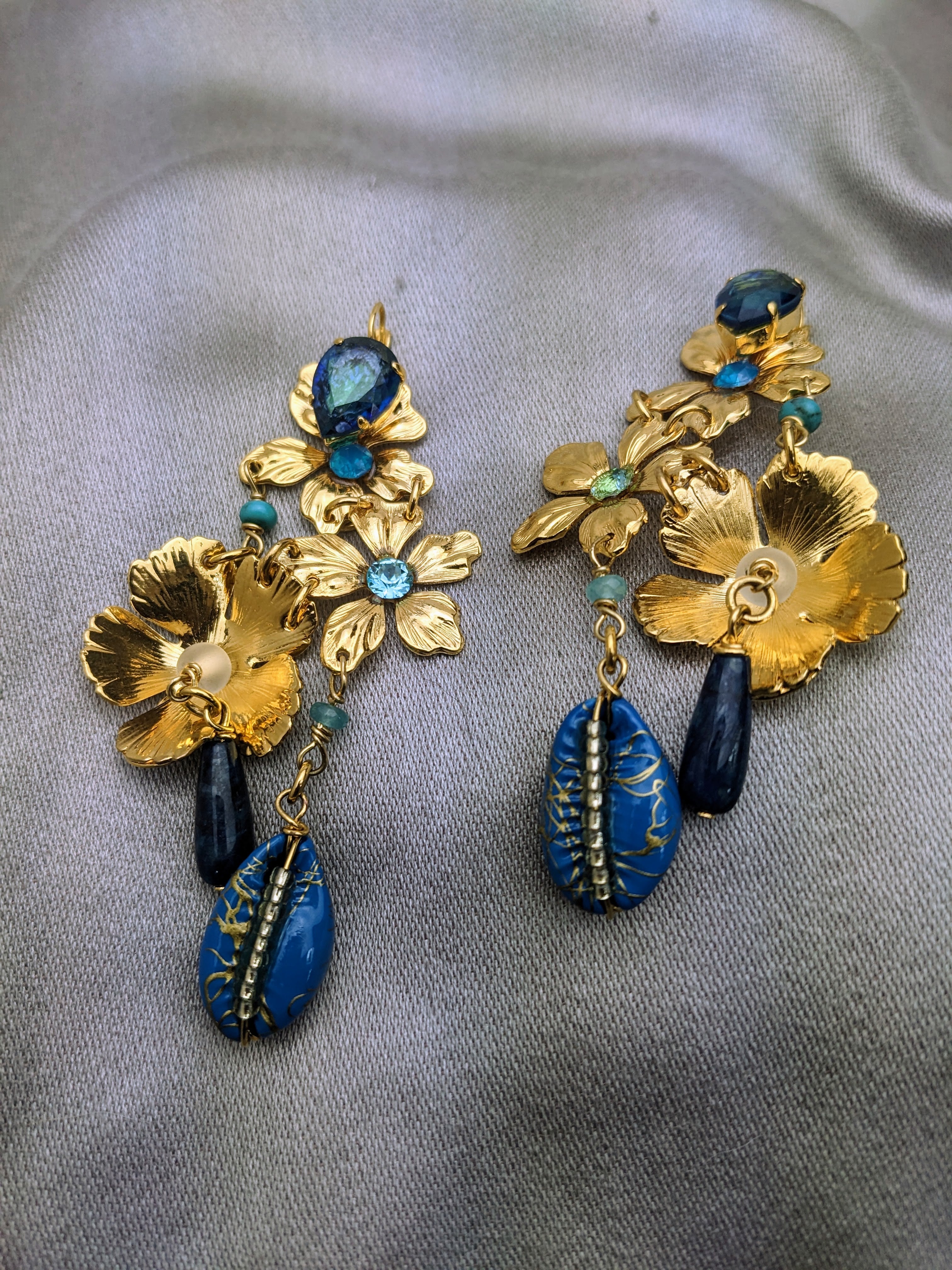 BEE - Gold plated Ear jacket - Filigry