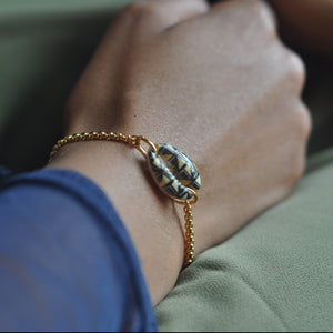 KORIWAX - Cowrie Chain bracelet