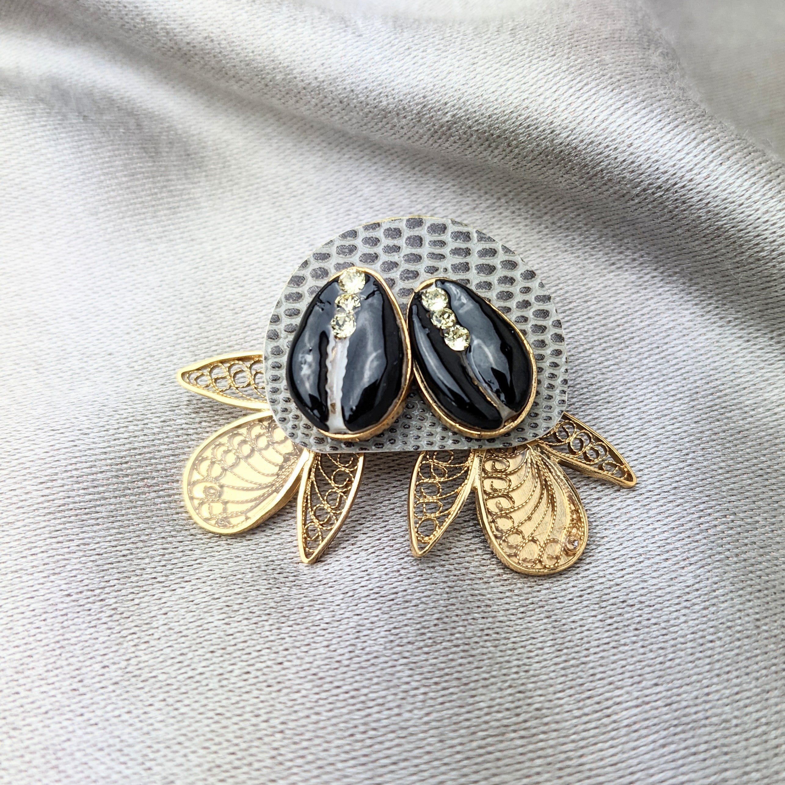 BEE - Gold plated Ear jacket - Filigry